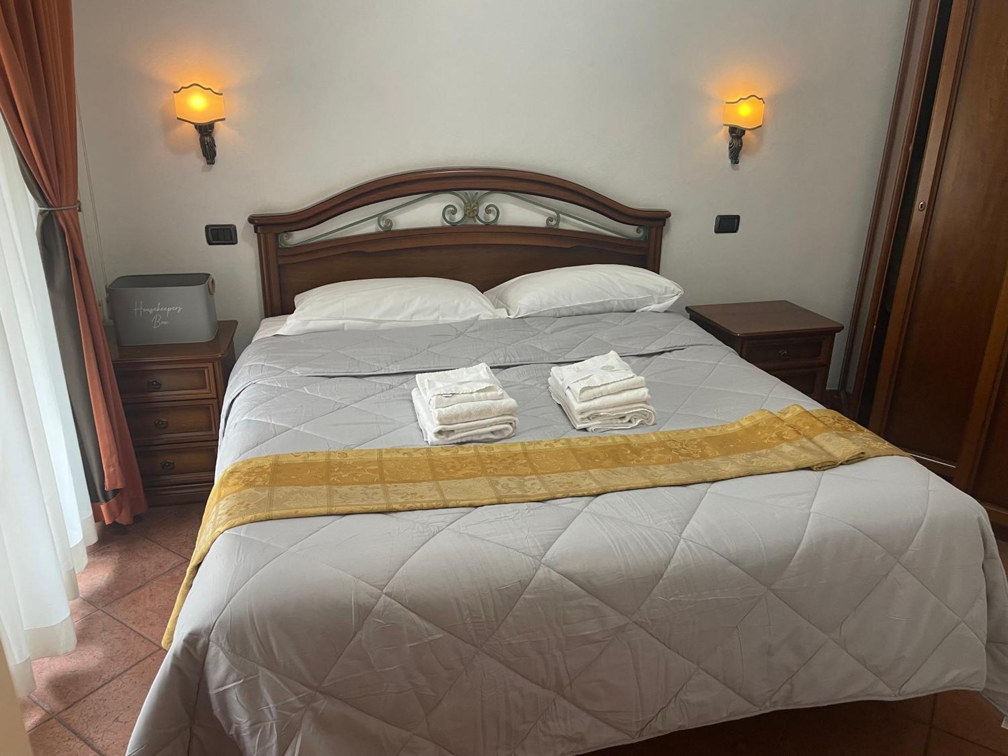 Euro House Inn Airport Fiumicino Dış mekan fotoğraf