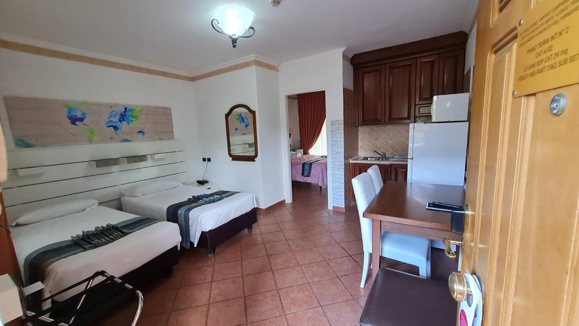 Euro House Inn Airport Fiumicino Dış mekan fotoğraf