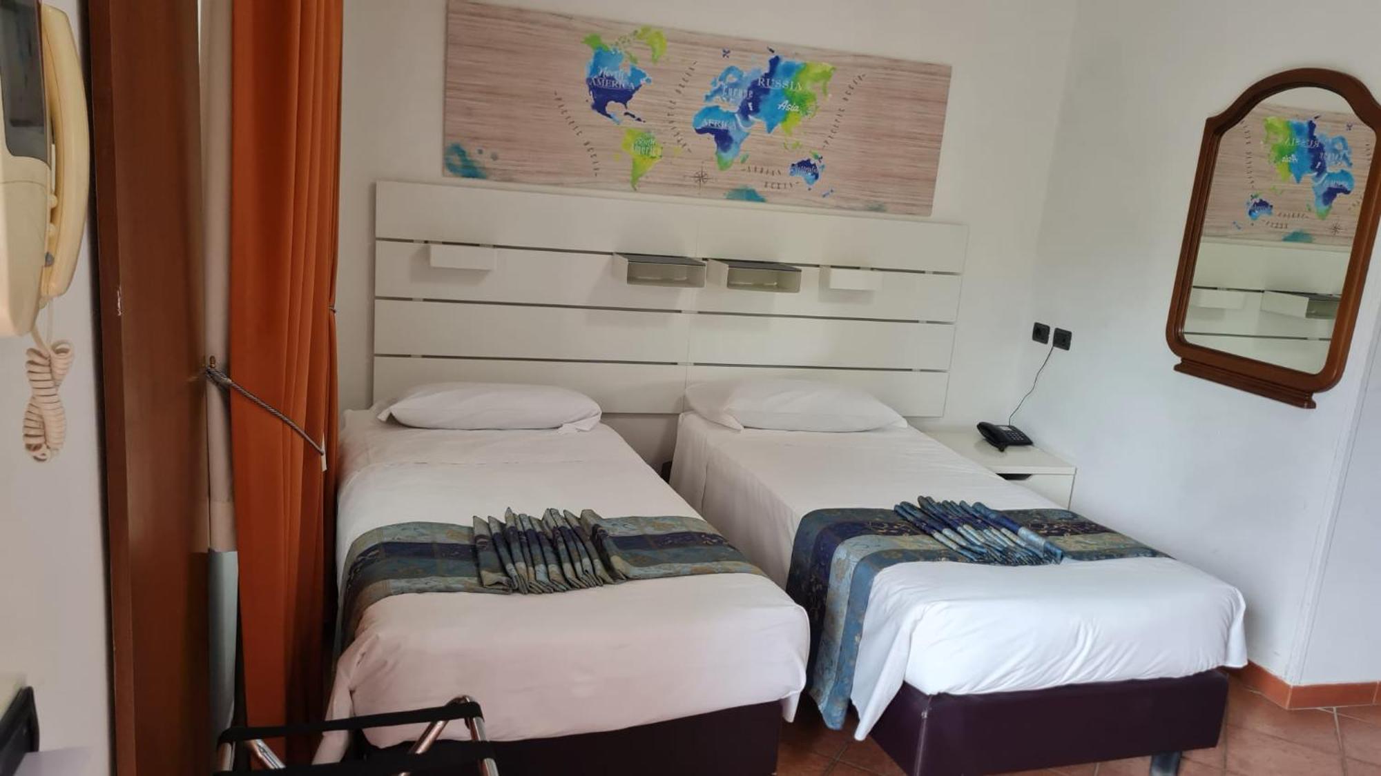 Euro House Inn Airport Fiumicino Dış mekan fotoğraf